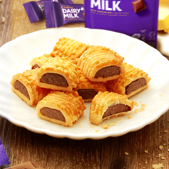 04 CADBURY CHOCOLATE PASTRY BITES