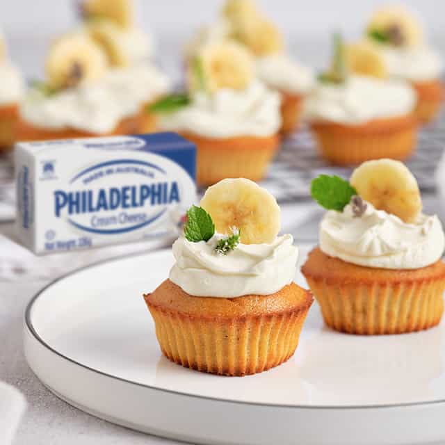 BANANA BREAD CUPCAKES