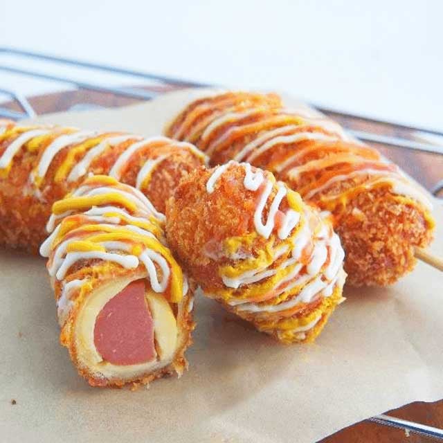 CHEESY CORN DOG