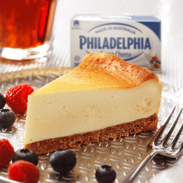 CLASSIC BAKED CHEESECAKE