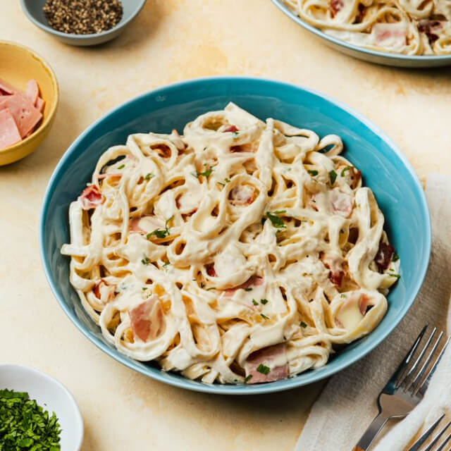 CREAMY CARBONARA